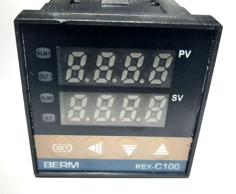 ��������� REX-C100, 220�, 0 - 400�� (��������� �-���� + ������������� ���� SSR-100DA).